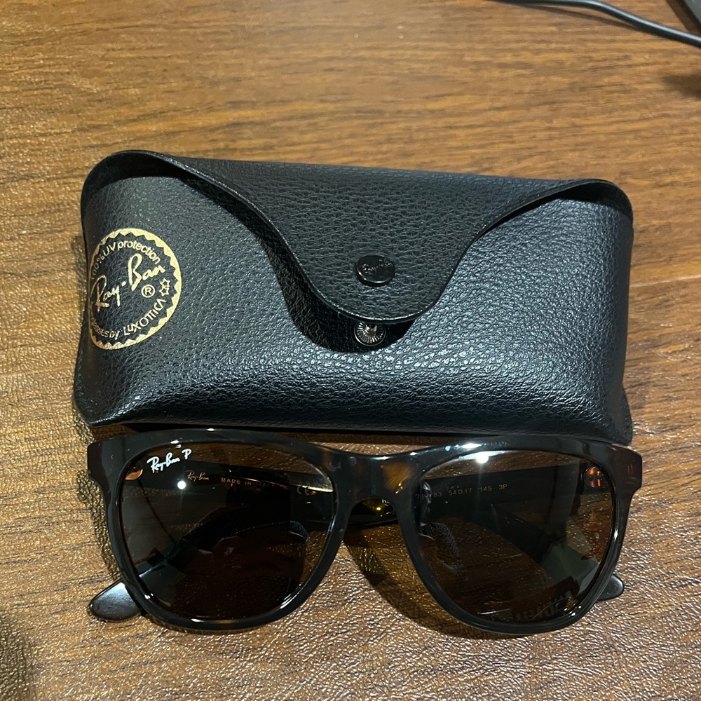 Ray-Ban Black Sunglasses with Case